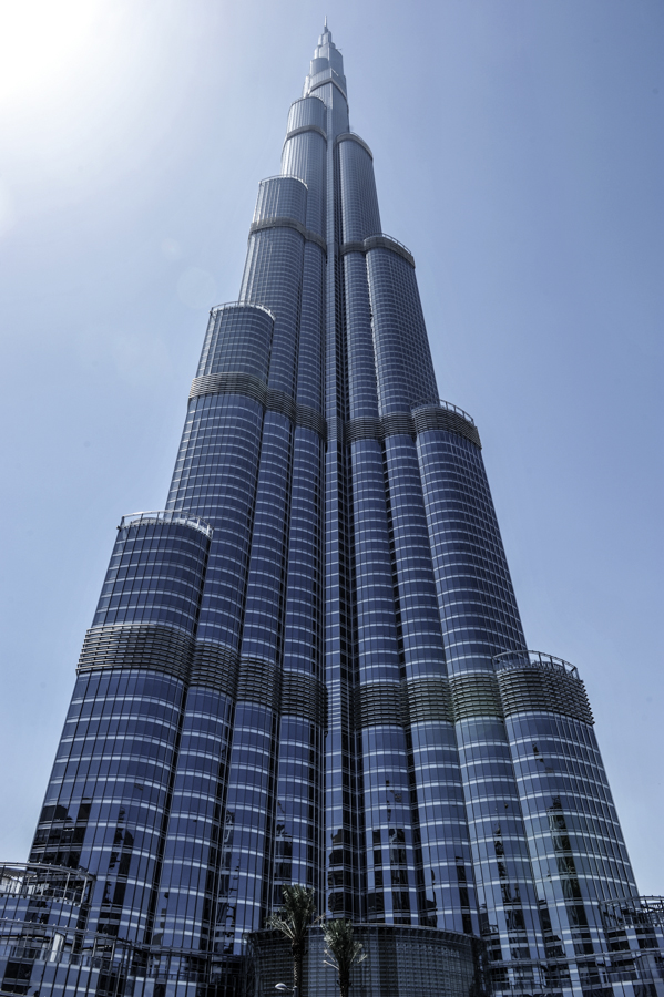  Burj Khalifa: A Journey Through its Architectural Excellence