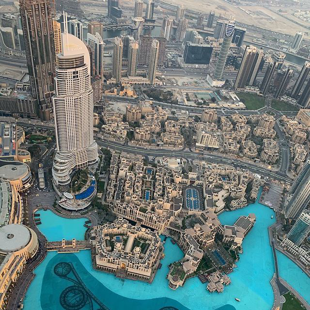  Burj Khalifa: A Journey Through its Architectural Excellence