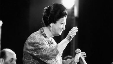 Dubai Resurrects Abdel Halim, Umm Kulthum in Hologram Spectacle Dubai Resurrects Abdel Halim, Umm Kulthum in Hologram Spectacle