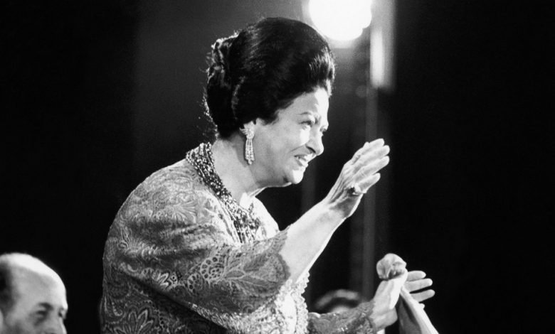 Dubai Resurrects Abdel Halim, Umm Kulthum in Hologram Spectacle Dubai Resurrects Abdel Halim, Umm Kulthum in Hologram Spectacle
