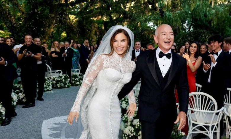 Jeff Bezos, Lauren Sanchez Exchange Vows in Lavish Yacht Wedding Jeff Bezos, Lauren Sanchez Exchange Vows in Lavish Yacht Wedding