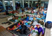 Thailand-Cambodia Conflict Forces 100,000 to Flee Border Towns Thailand-Cambodia Conflict Forces 100,000 to Flee Border Towns