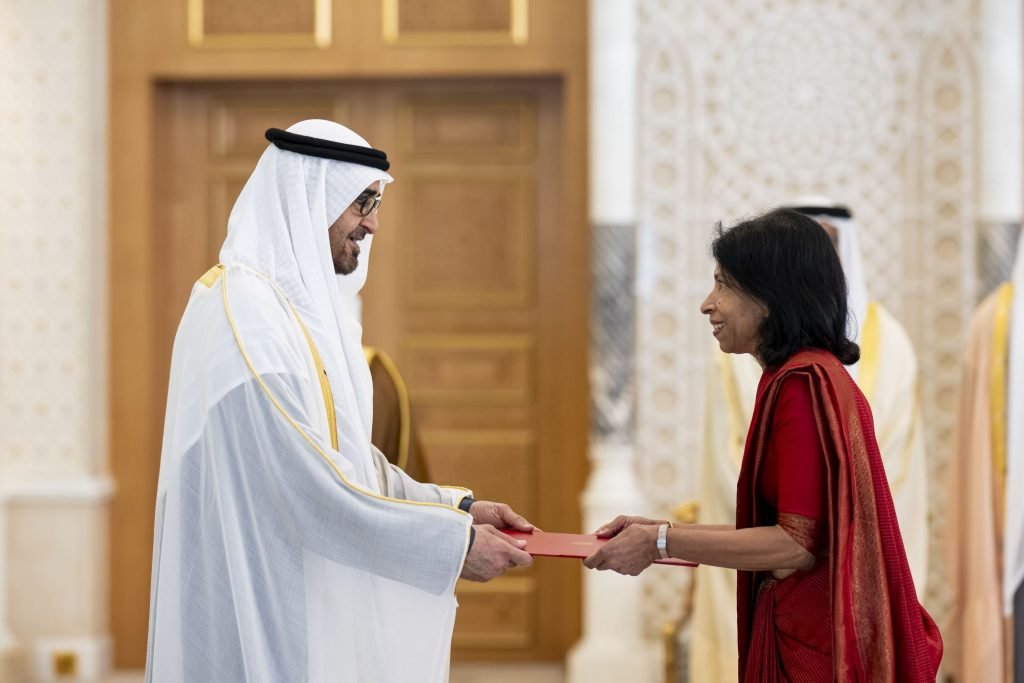  Mohamed bin Zayed Welcomes New Diplomatic Corps to UAE