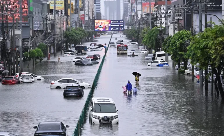 Bangkok Paralyzed as Entire Thai Capital Declared a Disaster Zone